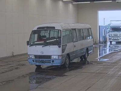 Toyota COASTER