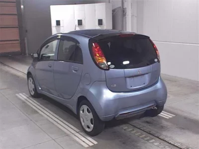 Mitsubishi I