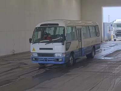 Toyota COASTER