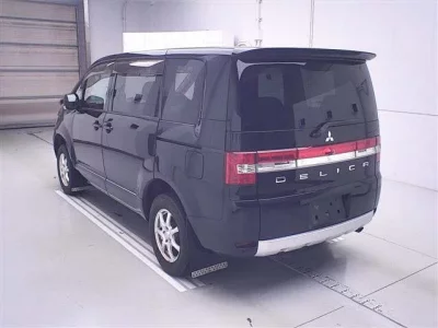 Mitsubishi DELICA D5