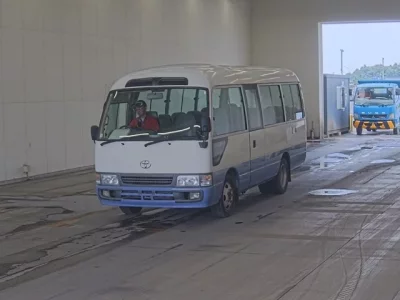 Toyota COASTER