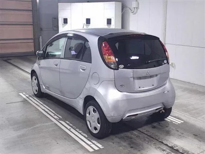 Mitsubishi I