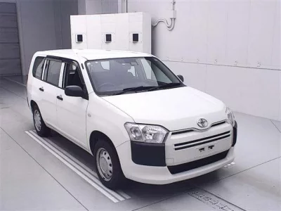 Toyota SUCCEED
