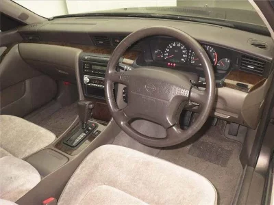 Nissan LAUREL