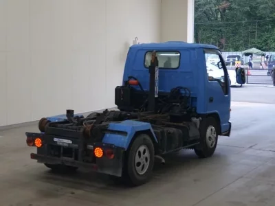 Isuzu ELF