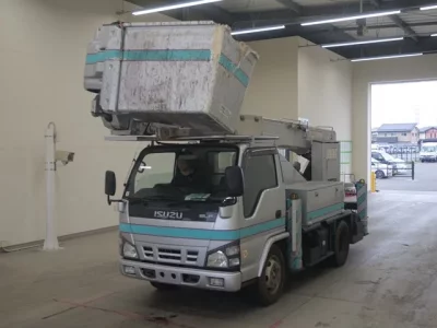 Isuzu ELF