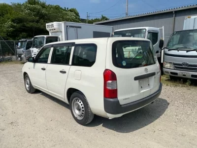 Toyota SUCCEED