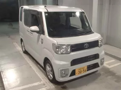 Toyota PIXIS MEGA