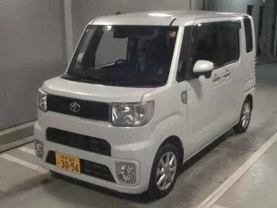 Toyota PIXIS MEGA