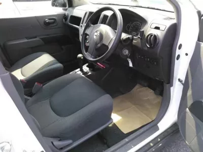 Nissan AD