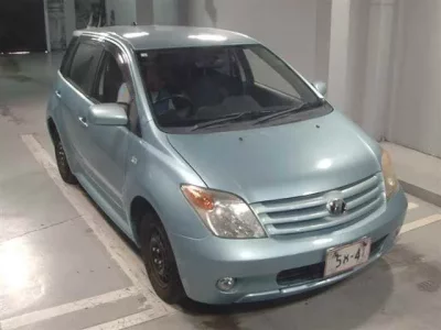 Toyota IST
