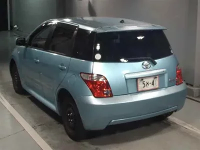 Toyota IST