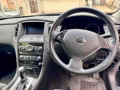 Nissan SKYLINE CROSSOVER
