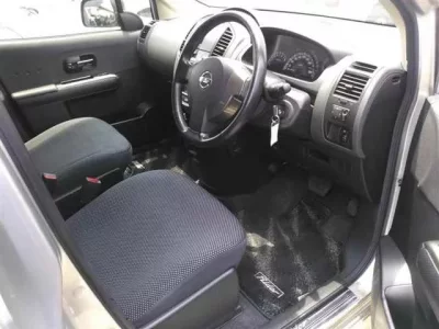 Nissan LAFESTA