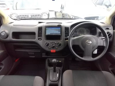 Nissan AD