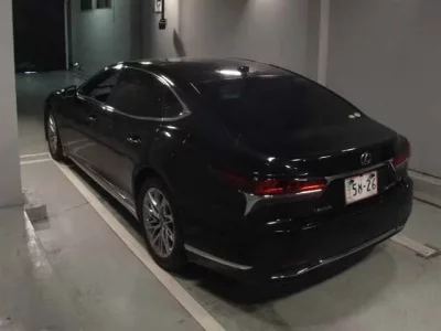 Lexus LS