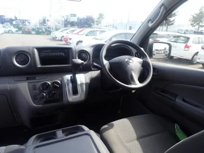 Nissan CARAVAN VAN