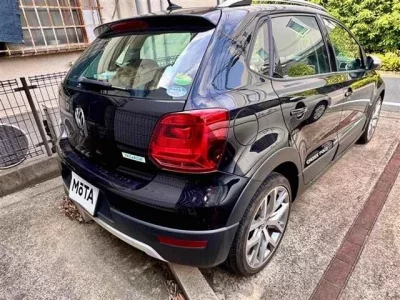 Volkswagen CROSS POLO