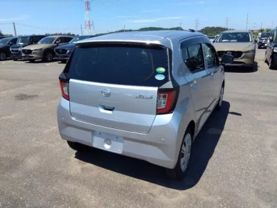 Daihatsu MIRA E S