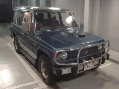 Mitsubishi PAJERO