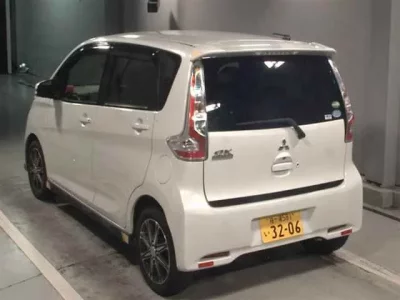 Mitsubishi EK CUSTOM