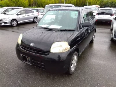 Daihatsu Esse