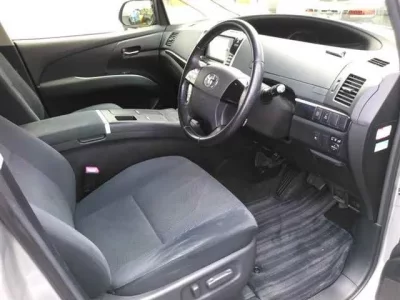 Toyota ESTIMA HYBRID