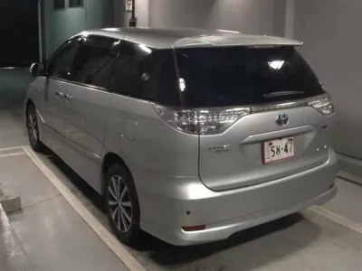 Toyota ESTIMA HYBRID