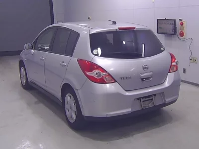 Nissan TIIDA