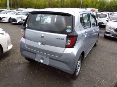 Daihatsu MIRA E S