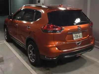 Nissan X-TRAIL