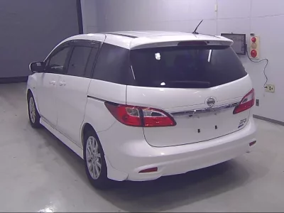 Nissan LAFESTA