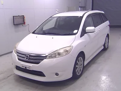 Nissan LAFESTA