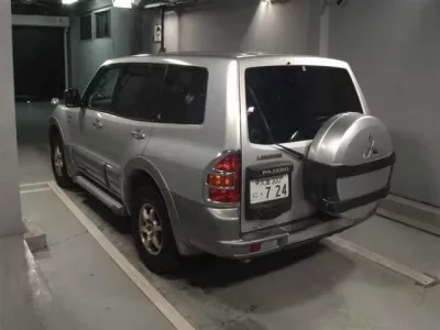 Mitsubishi PAJERO