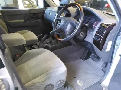 Mitsubishi PAJERO