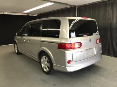 Nissan LAFESTA