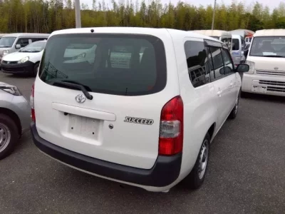 Toyota SUCCEED