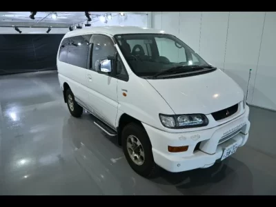 Mitsubishi DELICA
