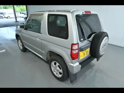 Mitsubishi PAJERO MINI