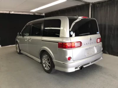 Nissan LAFESTA