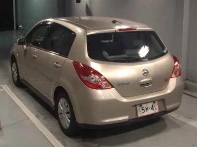 Nissan TIIDA