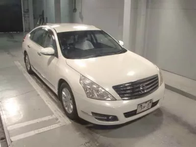 Nissan TEANA