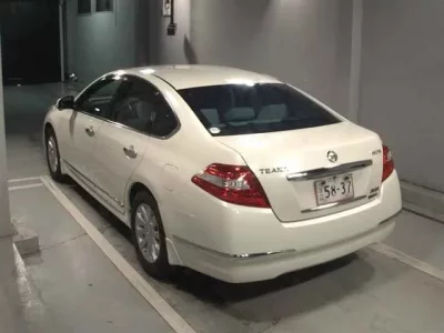 Nissan TEANA