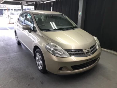 Nissan TIIDA LATIO