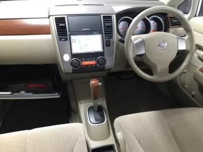 Nissan TIIDA LATIO