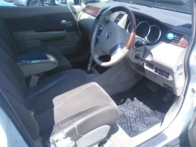 Nissan TIIDA LATIO