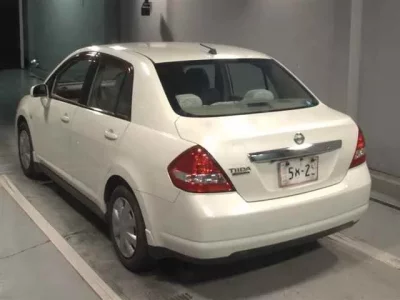Nissan TIIDA LATIO