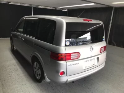 Nissan LAFESTA