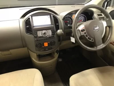 Nissan LAFESTA