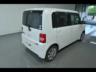 Toyota PIXIS SPACE